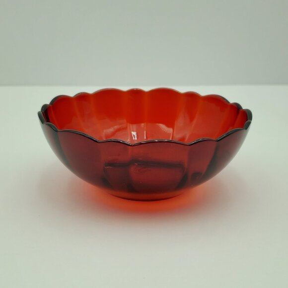 Arcoroc France Ruby Red Dessert Bowls Red Glass Scalloped Fruit Berry Bowls - Picture 4 of 8